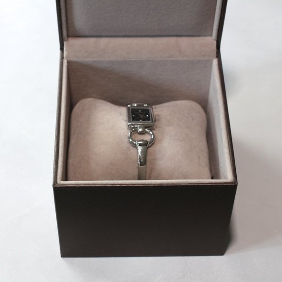 Authentic Gucci Women's Bangle Watch - Picture 2 of 6